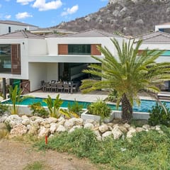 Villa Azure Fairways- luxury villa at Bluebay