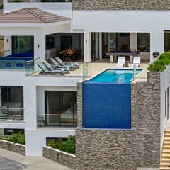 Cliffside Oasis-The Villa Private gym/pool-Seaview