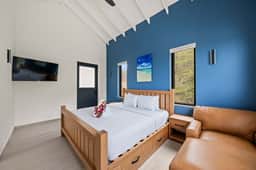 Cliffside Penthouse - Private Pool - Seaview - Bluebay - Image 4