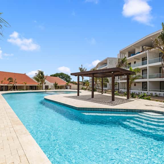 J&M Coral - Modern 2BR & Shared Pool near Mambo - Image 1