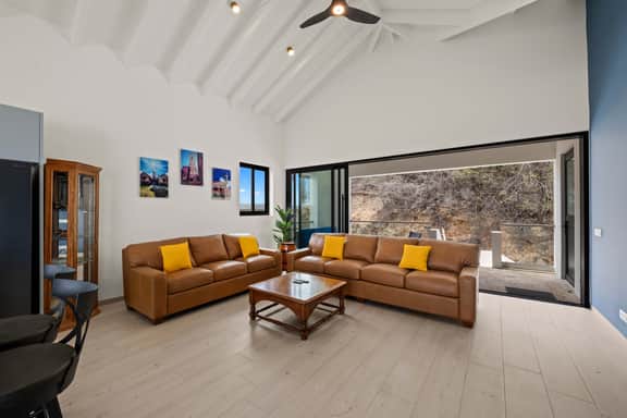 Cliffside Penthouse - Private Pool - Seaview - Bluebay - Image 3